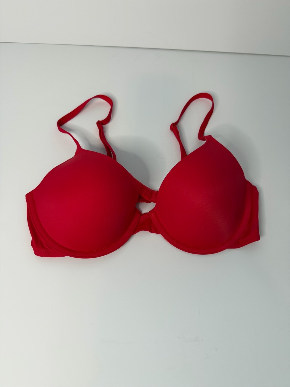 PINK Victoria’s Secret Red Push-Up Bra 34C Smooth Molded Cups